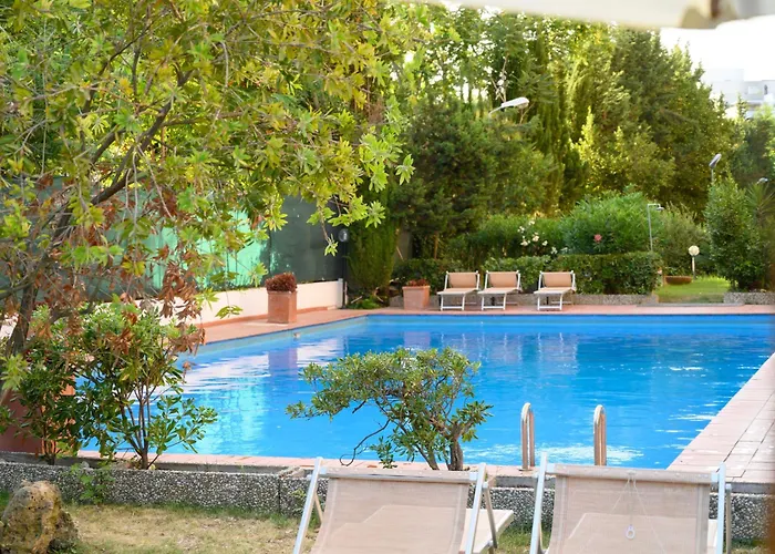 Arma Dore Luxury - Free Pool & Parking