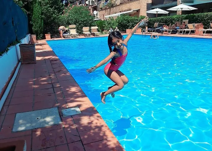 Arma Dore Luxury - Free Pool & Parking *